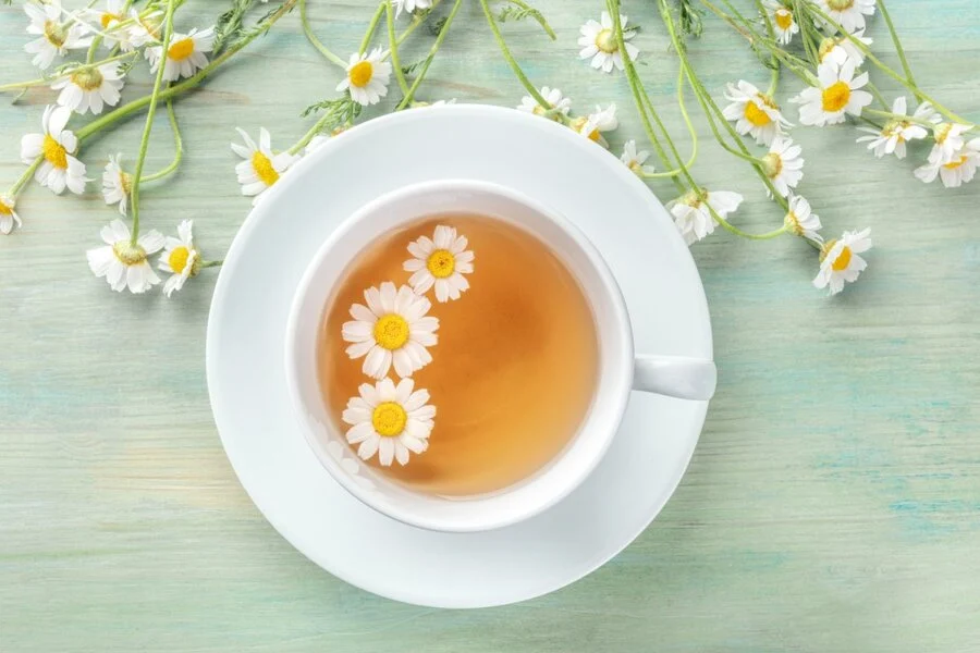 پوست چگونه از گل بابونه برای پوست استفاده کنیم؟