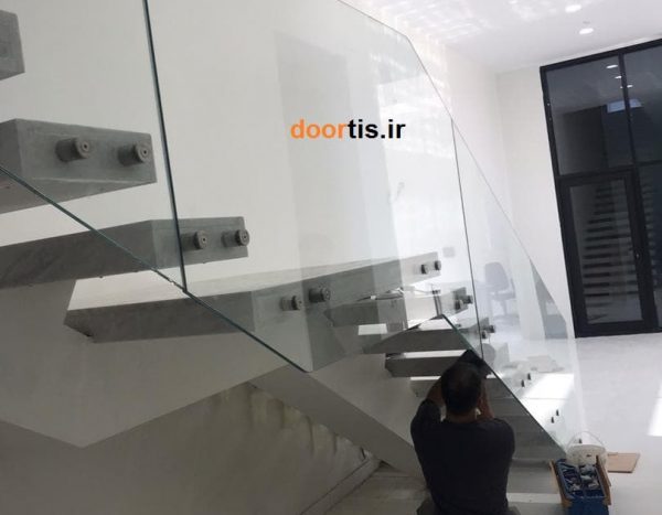 هندریل شیشه ایی