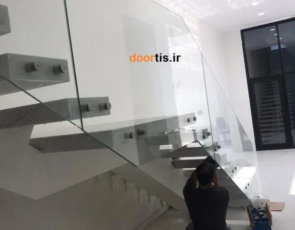 هندریل شیشه ایی