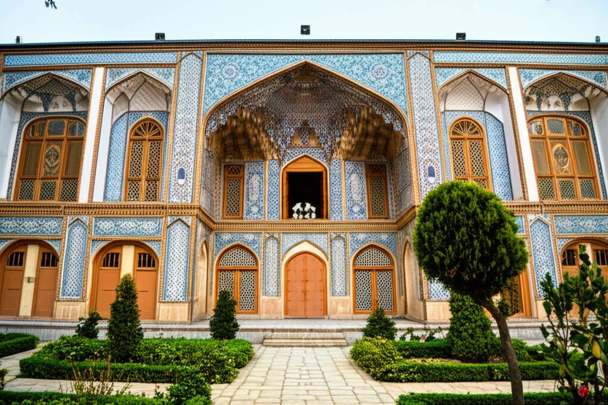 چگونه از خانه موتمن الاطبا بازدید کنیم؟ راهنمای جامع